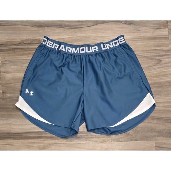 Women’s Under Armour Athletic Shorts Size Medium, Blue - Picture 1 of 8